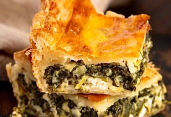 Spinach and feta puff pastry pie
