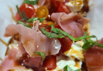 Arugula flat bread salad Arugula flat bread salad